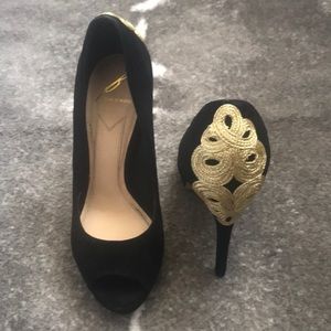 B Brian Atwood Platform Pumps